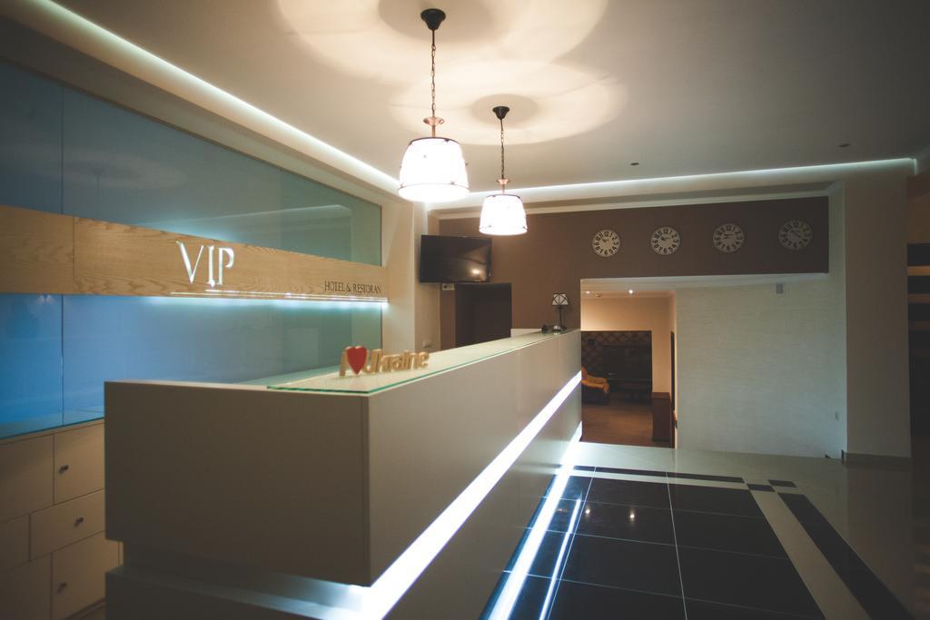 V&P Hotel & Restaurant Khust Exterior photo